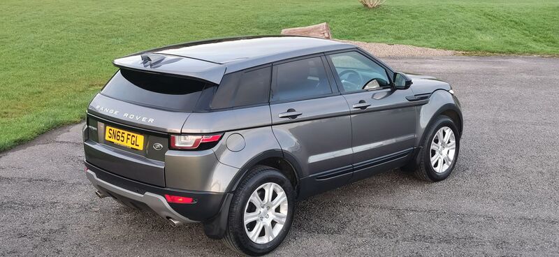 LAND ROVER RANGE ROVER EVOQUE 2.0 TD4 SE Tech Auto 4WD Euro 6 ss 5dr 2015