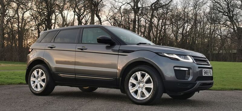 LAND ROVER RANGE ROVER EVOQUE 2.0 TD4 SE Tech Auto 4WD Euro 6 ss 5dr 2015