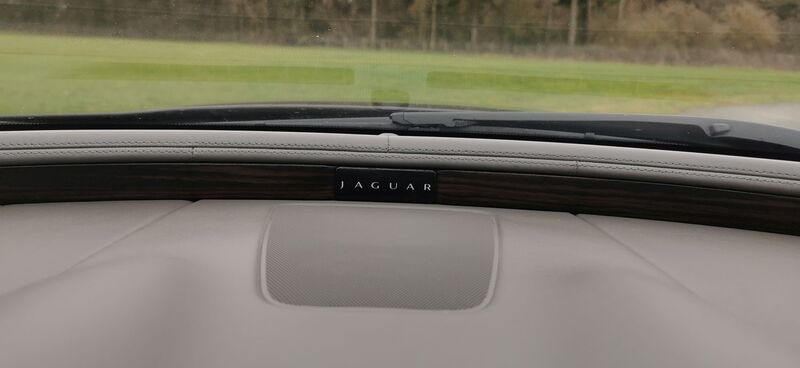 JAGUAR XJ 3.0d V6 Portfolio Auto Euro 5 ss 4dr 2012