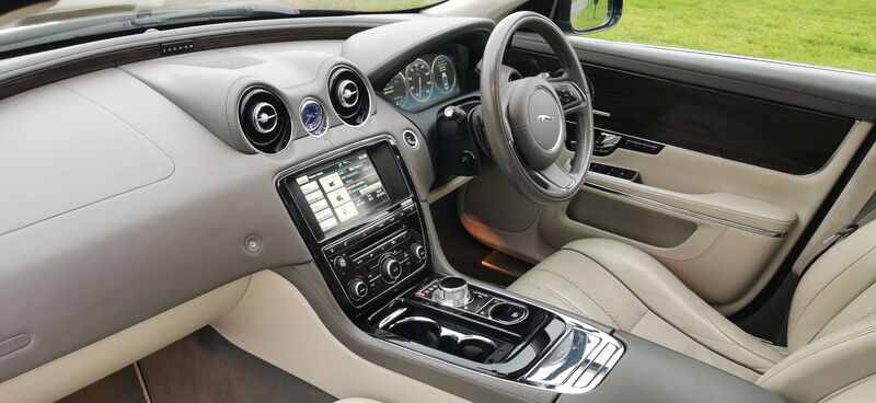 JAGUAR XJ 3.0d V6 Portfolio Auto Euro 5 ss 4dr 2012