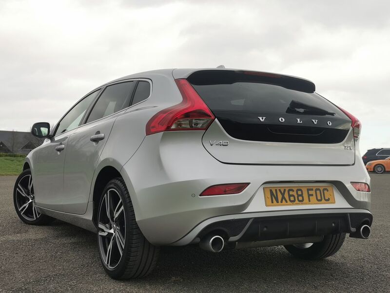 VOLVO V40 2.0 T2 GPF R-Design Pro Euro 6 ss 5dr 2018