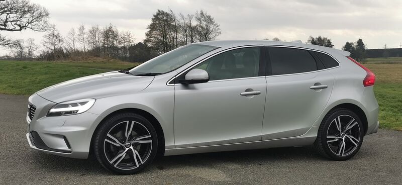 VOLVO V40 2.0 T2 GPF R-Design Pro Euro 6 ss 5dr 2018