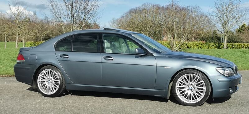 BMW 7 SERIES 3.0 730d Sport Auto 4dr 2005