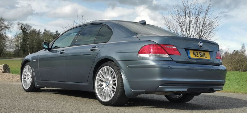 BMW 7 SERIES 3.0 730d Sport Auto 4dr 2005