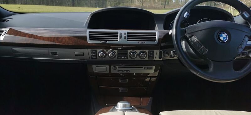 BMW 7 SERIES 3.0 730d Sport Auto 4dr 2005