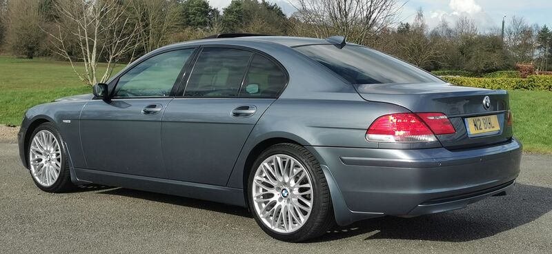 BMW 7 SERIES 3.0 730d Sport Auto 4dr 2005