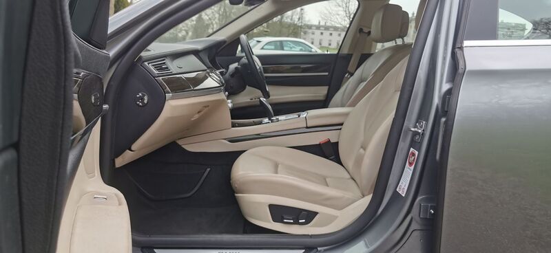 BMW 7 SERIES 3.0 730d SE Luxury Edition Auto Euro 5 4dr 2011