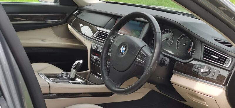 BMW 7 SERIES 3.0 730d SE Luxury Edition Auto Euro 5 4dr 2011