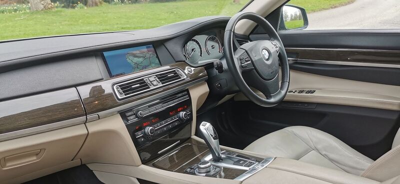 BMW 7 SERIES 3.0 730d SE Luxury Edition Auto Euro 5 4dr 2011