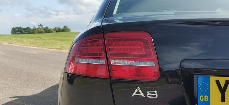 AUDI A8 3.0 TDI Sport quattro 4dr 2009