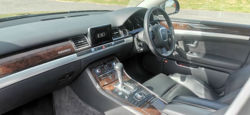 AUDI A8 3.0 TDI Sport quattro 4dr 2009