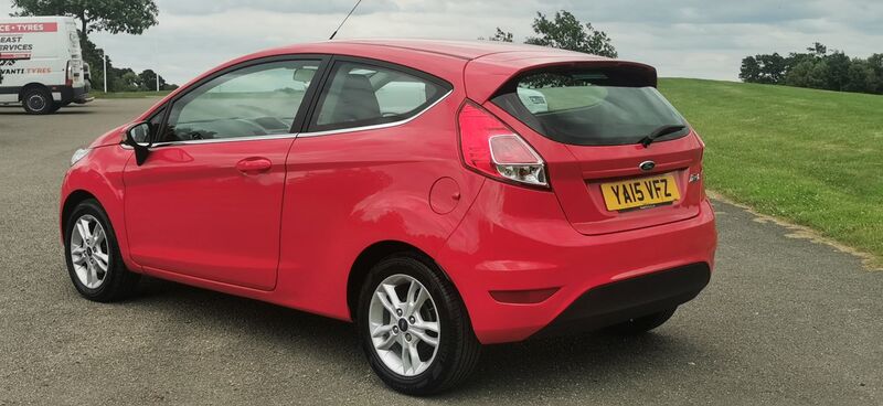 FORD FIESTA 1.25 Zetec Euro 6 3dr 2015