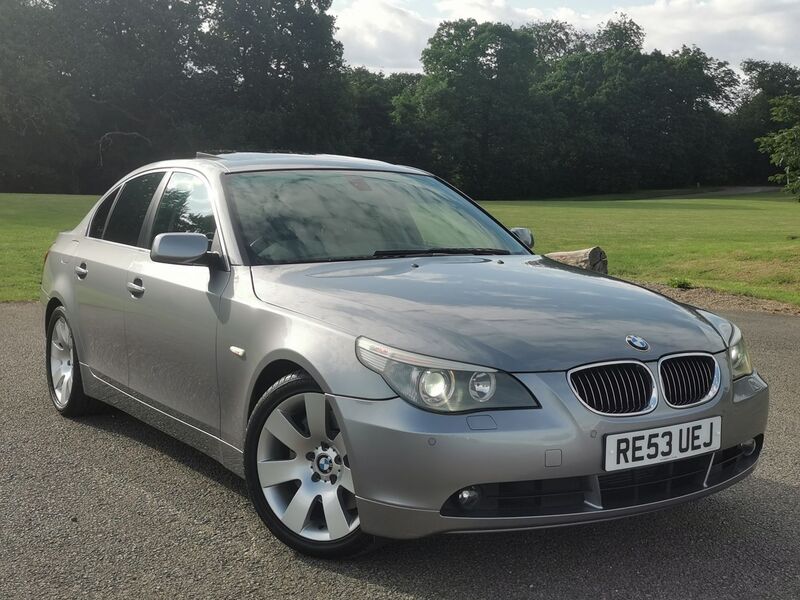 BMW 5 SERIES 4.4 545i V8 SE Auto 4dr 2004