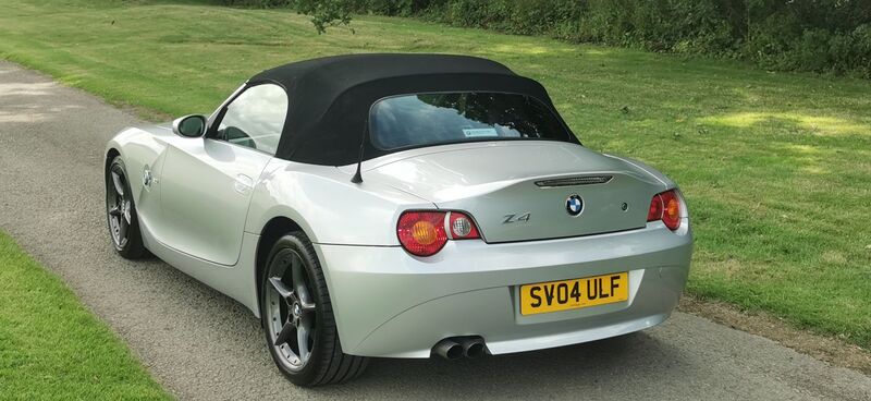 BMW Z4 3.0i Convertible 2dr Manual 2004