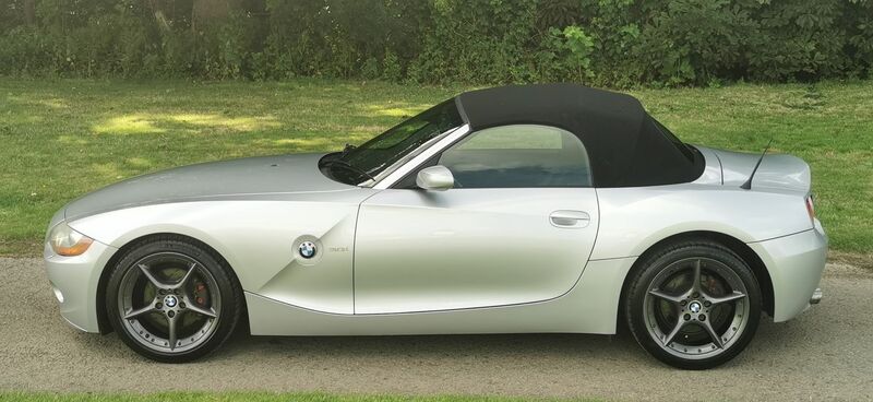 BMW Z4 3.0i Convertible 2dr Manual 2004