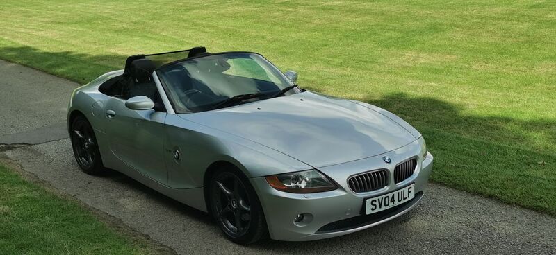 BMW Z4 3.0i Convertible 2dr Manual 2004