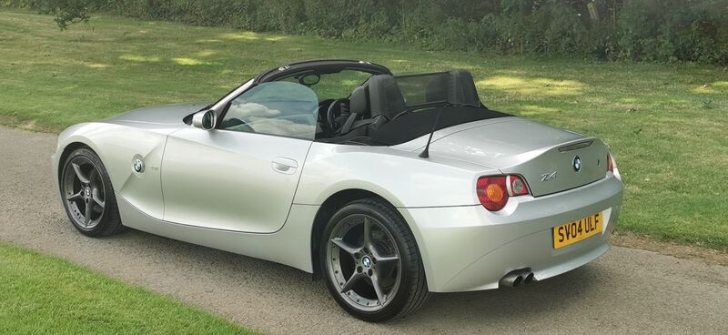 BMW Z4 3.0i Convertible 2dr Manual 2004