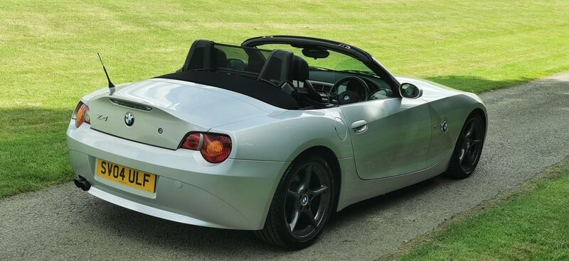 BMW Z4 3.0i Convertible 2dr Manual 2004