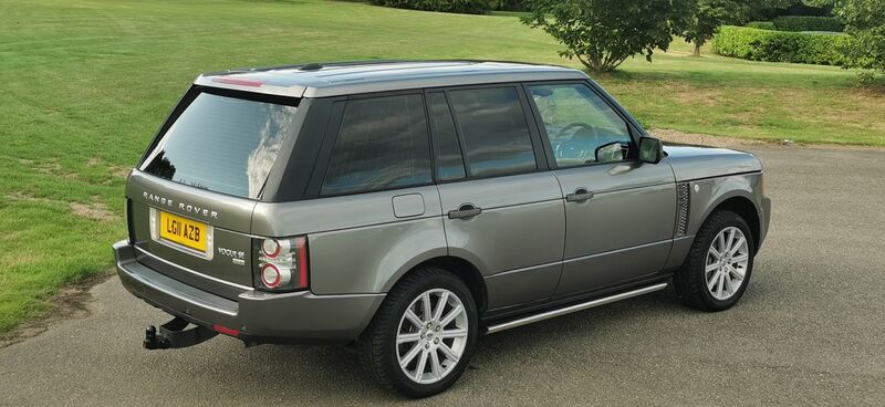 LAND ROVER RANGE ROVER 4.4 TD V8 Vogue SE Auto 4WD 5dr 2011