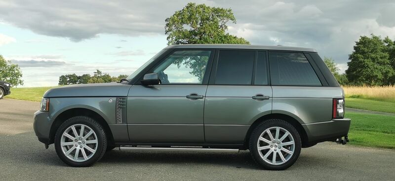 LAND ROVER RANGE ROVER 4.4 TD V8 Vogue SE Auto 4WD 5dr 2011