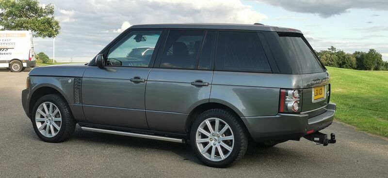 LAND ROVER RANGE ROVER 4.4 TD V8 Vogue SE Auto 4WD 5dr 2011