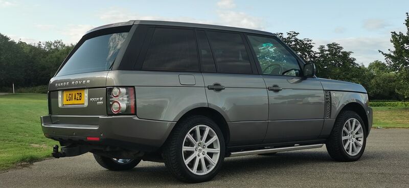 LAND ROVER RANGE ROVER 4.4 TD V8 Vogue SE Auto 4WD 5dr 2011