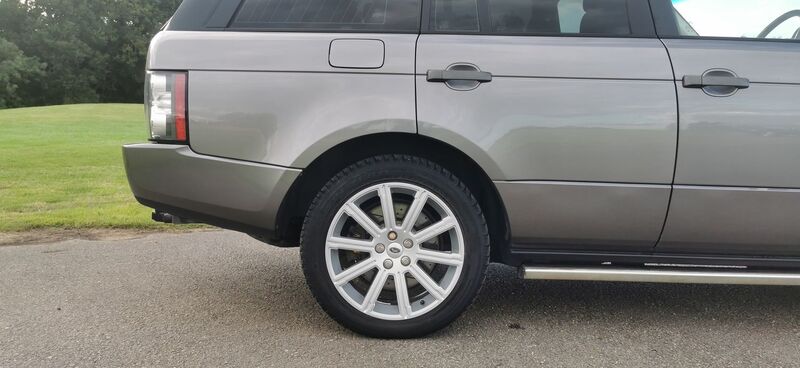 LAND ROVER RANGE ROVER 4.4 TD V8 Vogue SE Auto 4WD 5dr 2011