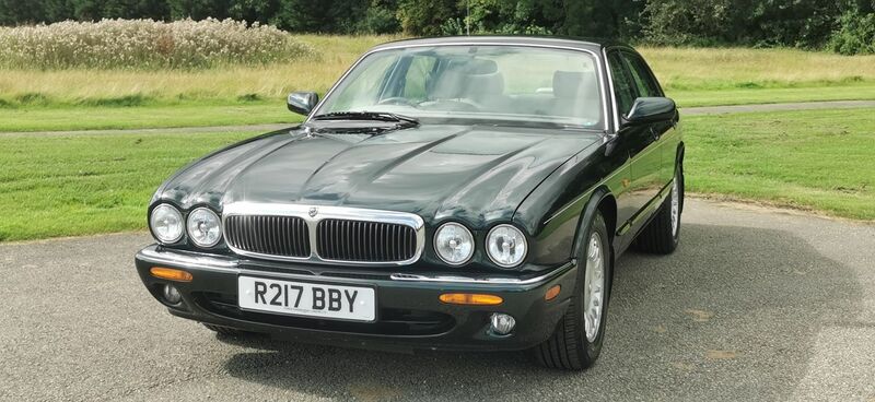 JAGUAR XJ 3.2 V8 XJ8 4dr Saloon Auto 1998