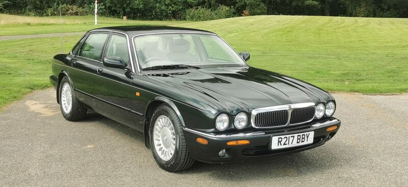 JAGUAR XJ 3.2 V8 XJ8 4dr Saloon Auto 1998