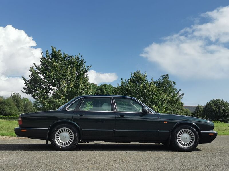 JAGUAR XJ 3.2 V8 XJ8 4dr Saloon Auto 1998