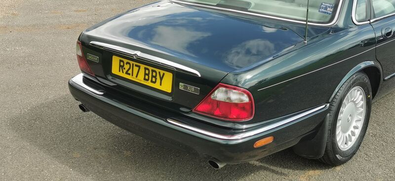 JAGUAR XJ 3.2 V8 XJ8 4dr Saloon Auto 1998