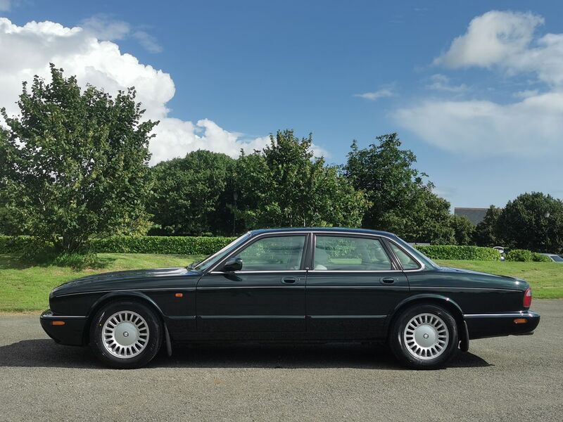 JAGUAR XJ 3.2 V8 XJ8 4dr Saloon Auto 1998