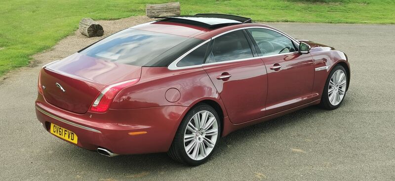 JAGUAR XJ 3.0d V6 Portfolio Auto Euro 5 4dr 2011