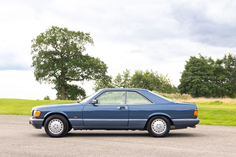 MERCEDES-BENZ SEC SERIES C126 560 SEC Flagship Coupe 2dr 1990