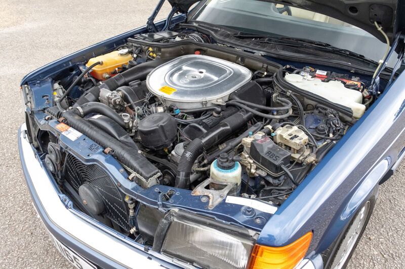 MERCEDES-BENZ SEC SERIES C126 560 SEC Flagship Coupe 2dr 1990