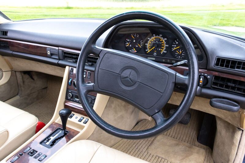 MERCEDES-BENZ SEC SERIES C126 560 SEC Flagship Coupe 2dr 1990