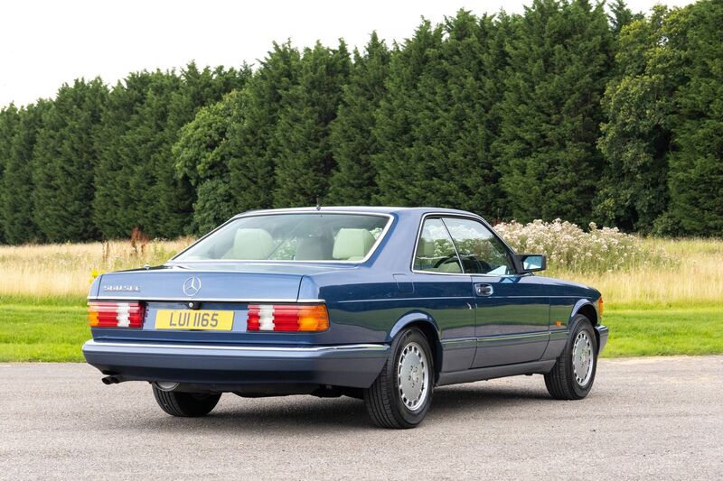 MERCEDES-BENZ SEC SERIES C126 560 SEC Flagship Coupe 2dr 1990