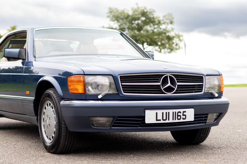 MERCEDES-BENZ SEC SERIES C126 560 SEC Flagship Coupe 2dr 1990