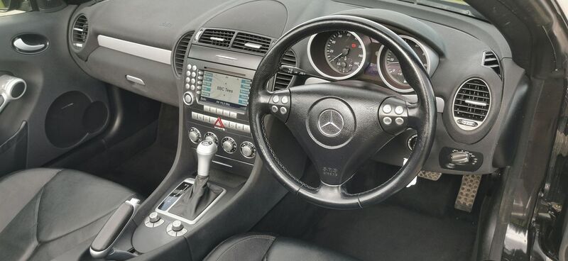 MERCEDES-BENZ SLK 3.5 SLK350 7G-Tronic 2dr 2004