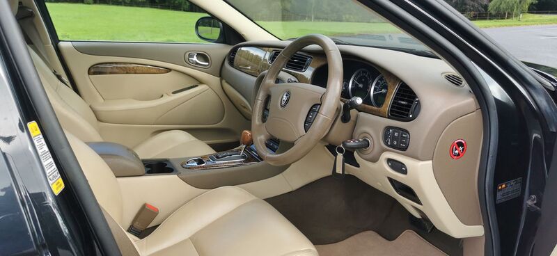 JAGUAR S-TYPE 2.7D V6 SE 4dr 2007