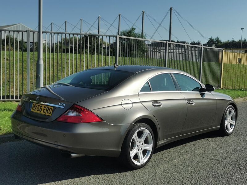 MERCEDES-BENZ CLS 3.0 CLS320 CDI Coupe 7G-Tronic 4dr 2006