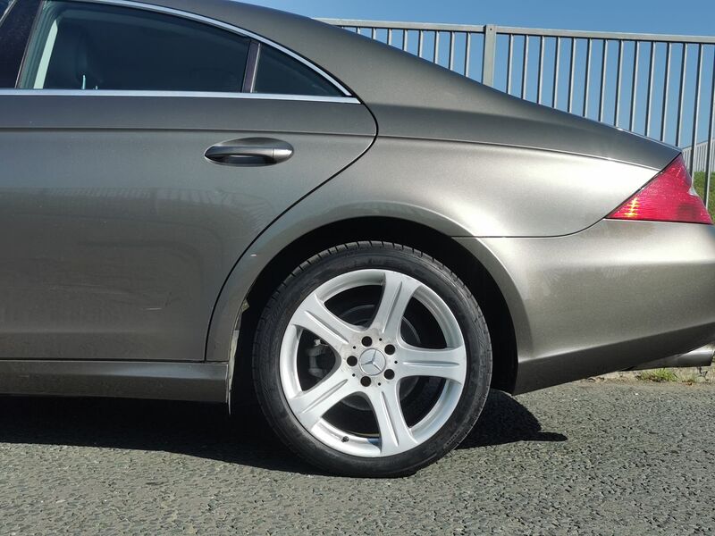 MERCEDES-BENZ CLS 3.0 CLS320 CDI Coupe 7G-Tronic 4dr 2006