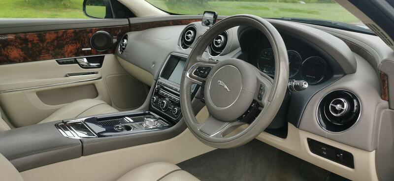 JAGUAR XJ 3.0d V6 Portfolio Auto Euro 5 4dr 2011